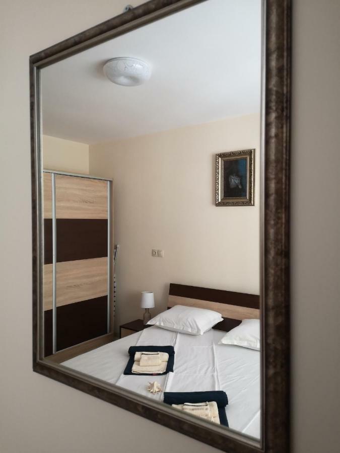 Art Apartments In Pomorie Exteriör bild